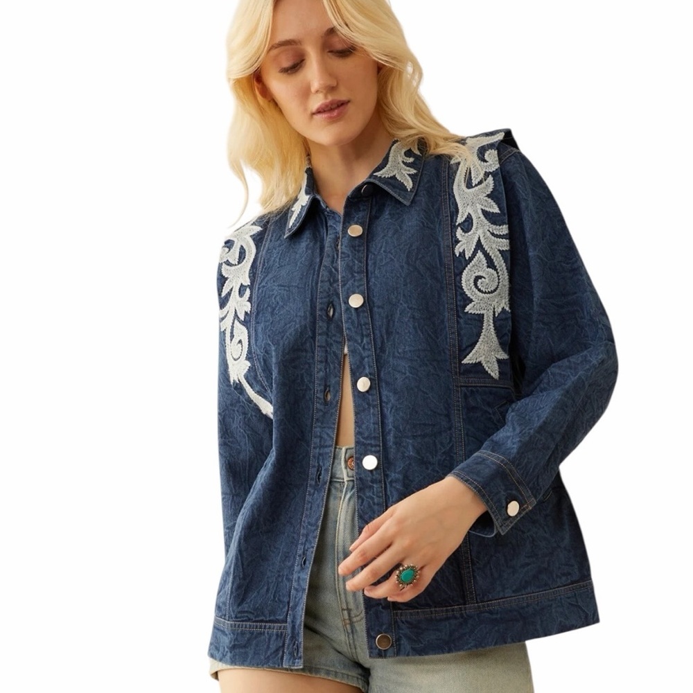 Bohera Brynleigh Embroidered Blue Jean Denim Jacket Pockets NWOT Size Medium
